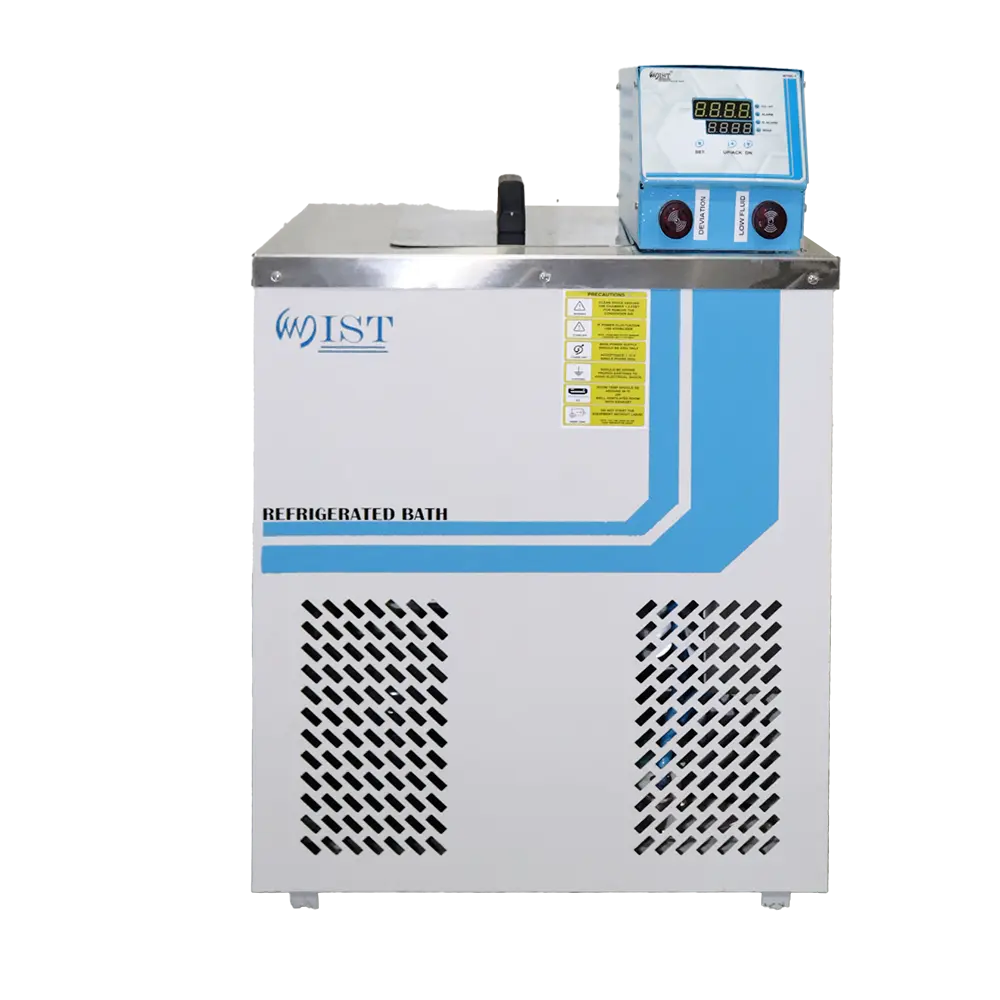 Compact refrigerated water bath device for controlled cooling and heating of lab samples